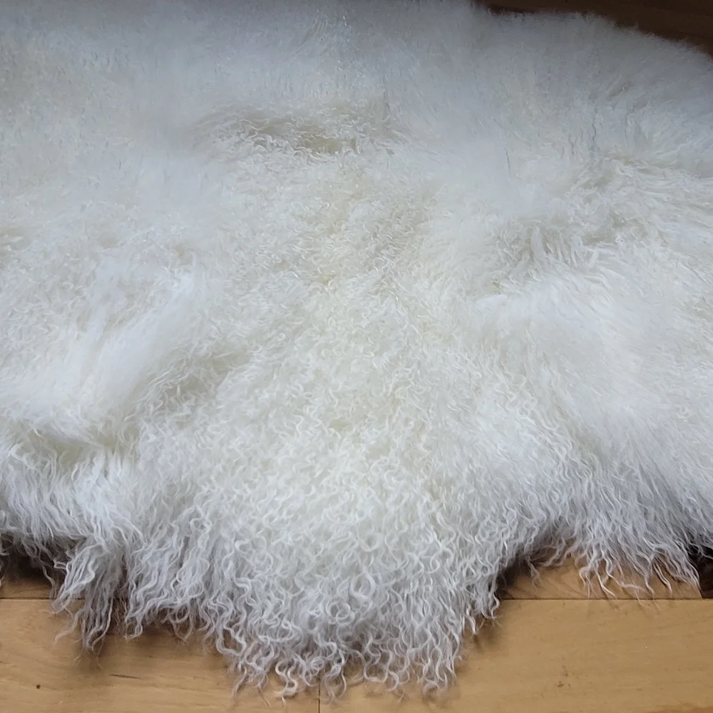 White Mongolian 3-Pelt Fur Throw Blanket - Picture 6 of 6